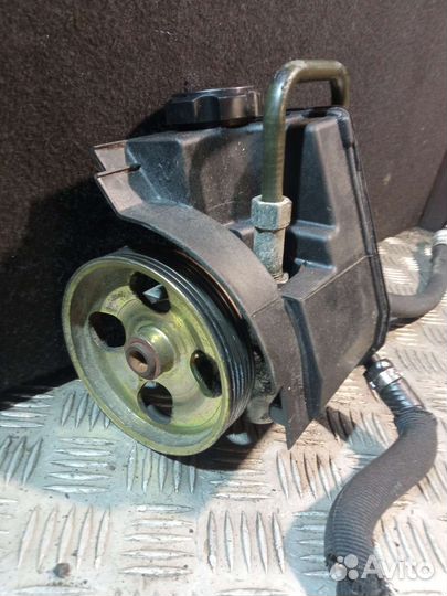 Насос гидроусилителя 1.9 дизель Citroen Berlingo