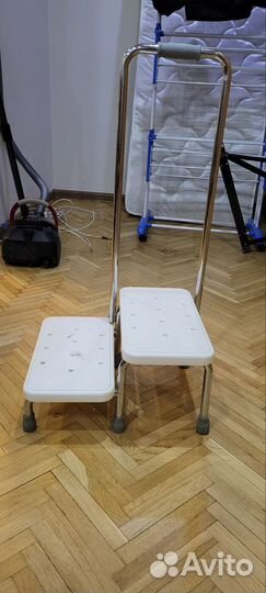 Ступени с поручнем для ванны б/у