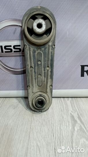 Опора двигателя двс Кронштейн Nissan tiida