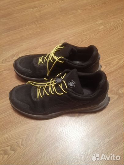 Кроссовки на подростка мужские