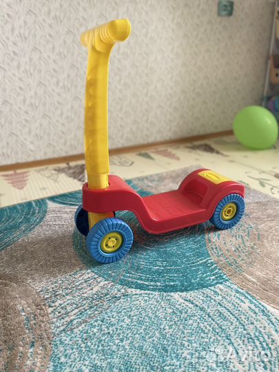 Самокат игрушечный