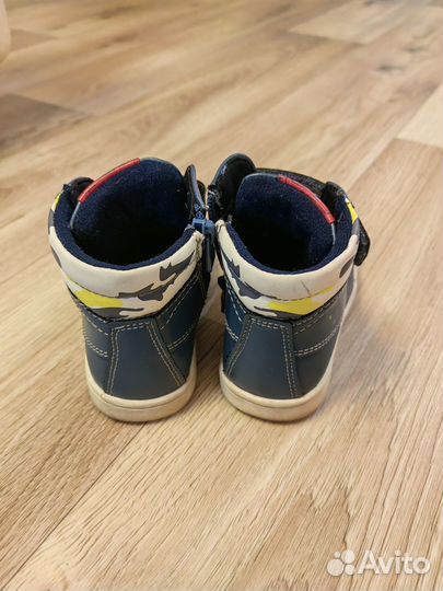 Продаю ботинки