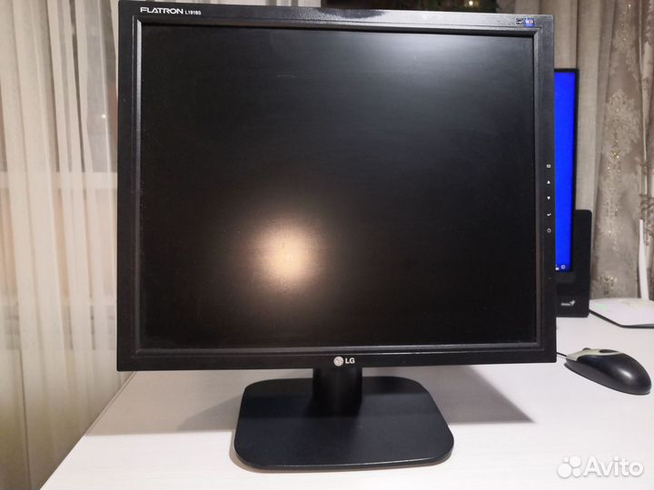 Монитор LG