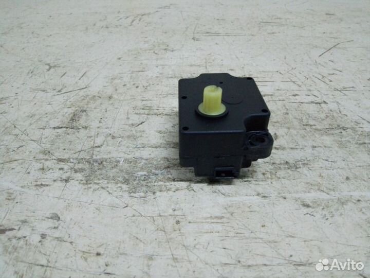 Моторчик заслонки отопителя Land Rover Freelander