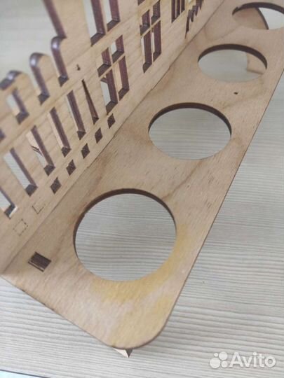 Подставка для пасхальных яиц дерево