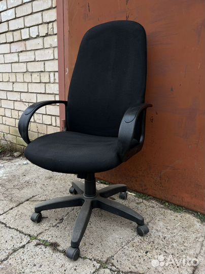 Компьютерное кресло