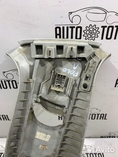 Накладка центральной стойки левая Volkswagen Polo