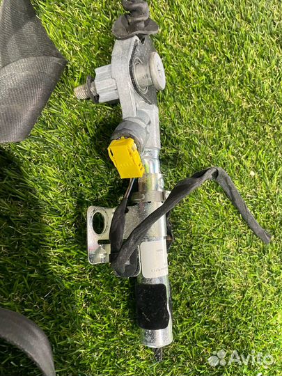 Ремень безопасности передний левый Ford Mustang