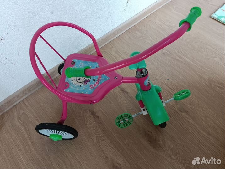 Детский трехколесный велосипед