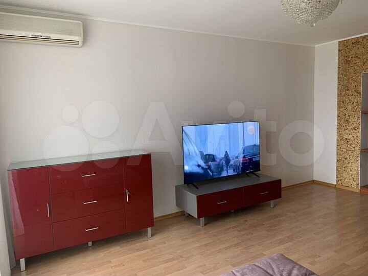 2-к. квартира, 82 м², 4/10 эт.