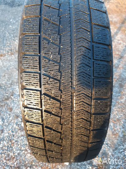 Bridgestone Blizzak VRX 215/65 R16