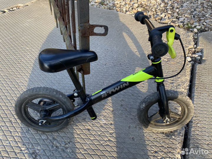 Беговел Btwin runride 520