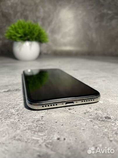 iPhone X, 64 ГБ