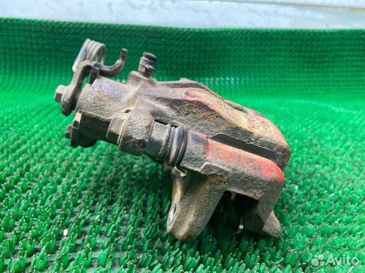 Суппорт задний правый Hyundai Solaris RB G4FC 2012