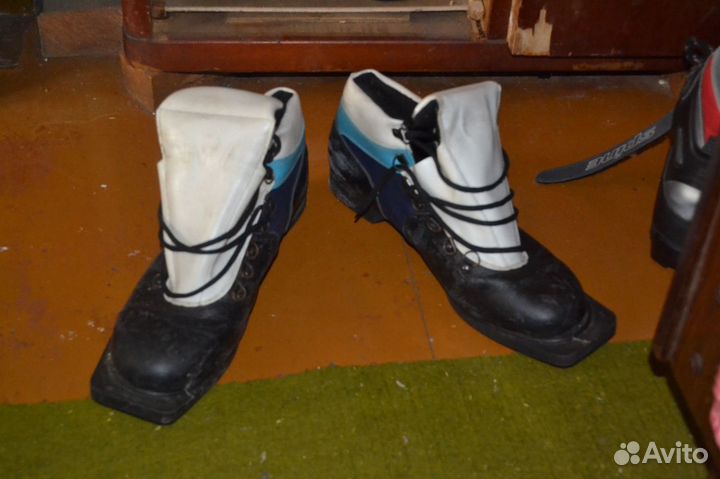 Ботинки лыжные