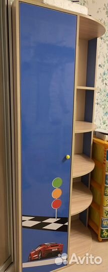 Шкаф в детскую с машиной