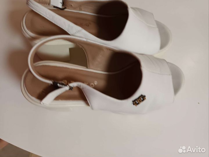 Босоножки женские новые 38р.Турция, натур.кожа