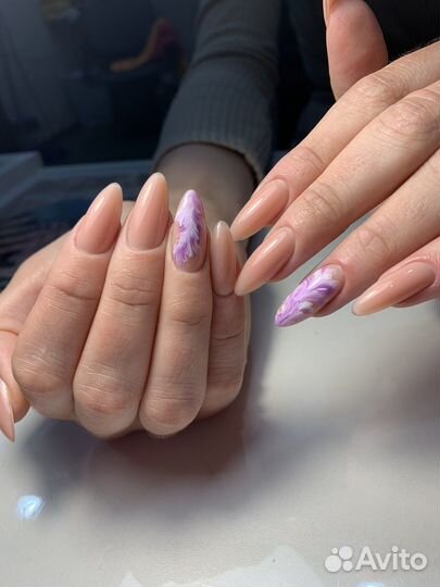 Маникюр у опытного мастера