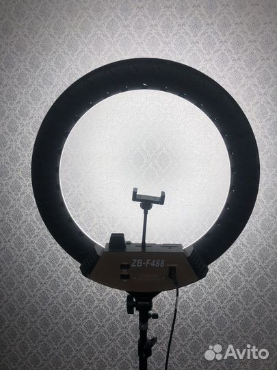 Светодиодная кольцевая лампа