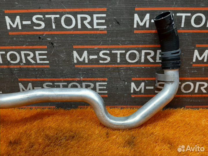 Патрубок системы охлаждения Volkswagen Touareg 7L