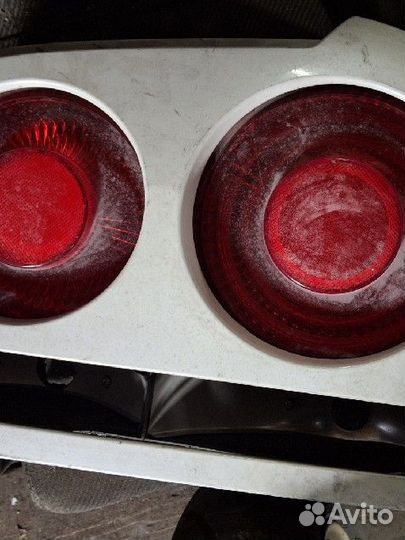 Стоп сигнал nissan skyline 34