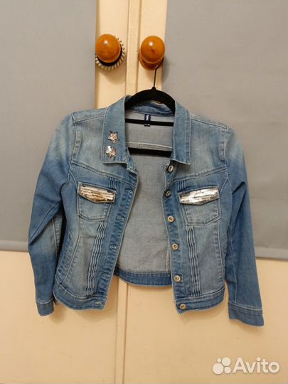 Джинсовая куртка для девочки