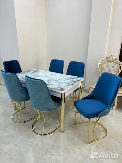 Столы и стулья