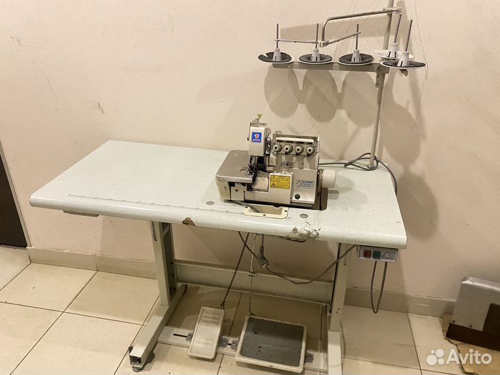 Оверлок пятинитка