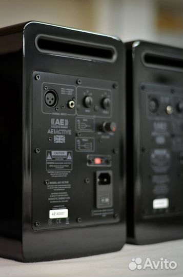 Полочная акустика Acoustic Energy AE1 Active Piano