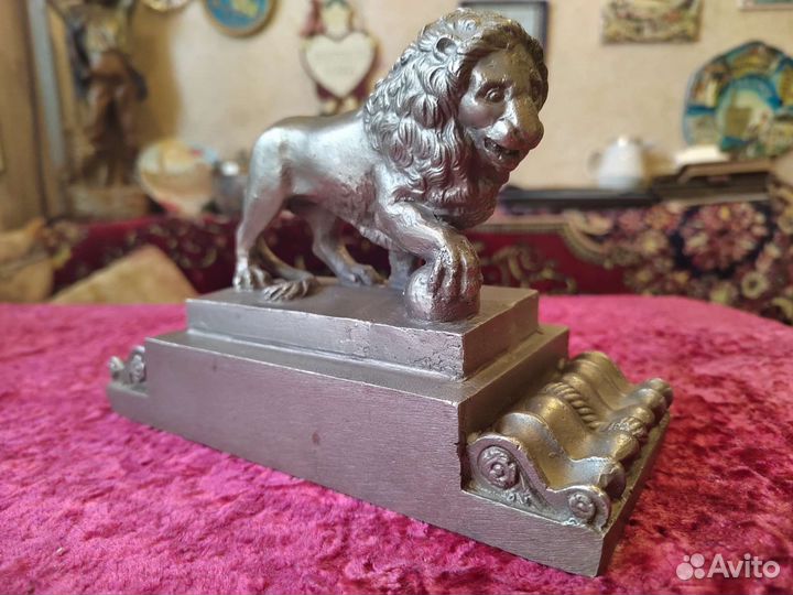 Скульптура СССР 70-ые гг. Лев с шаром, силумин