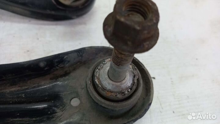 Рычаг задний верхний Mercedes W251 R350 642