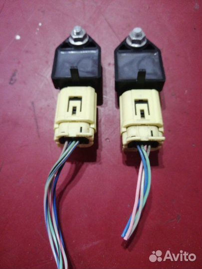 Датчик подушек безопасности Toyota Avensis Т250