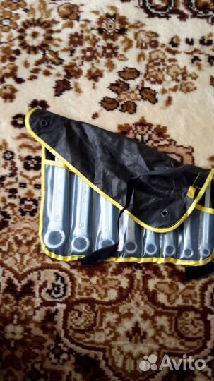 Набор ключей и головок