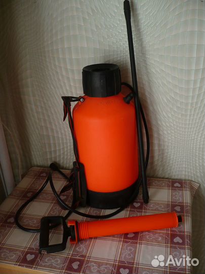 Опрыскиватель садовый ручной