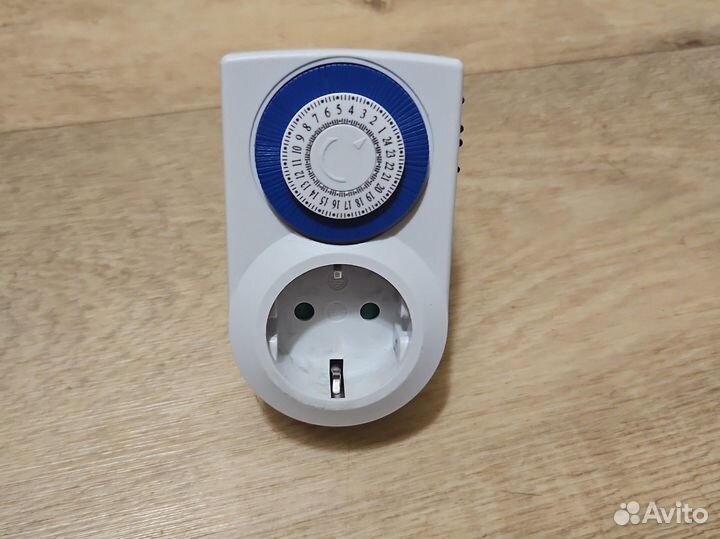 Таймер механический Robiton