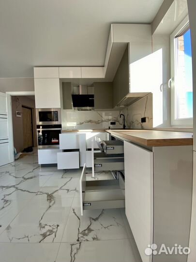 Кухни на заказ от фабрики