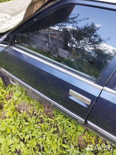 Дверь Рено 25