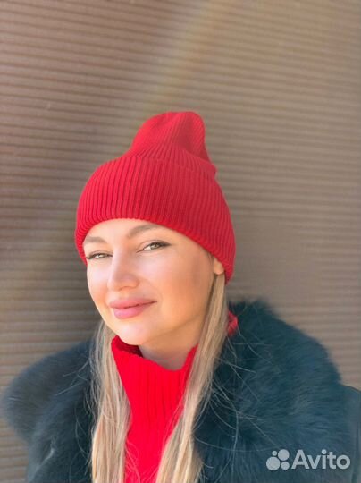 Шапка женская красная