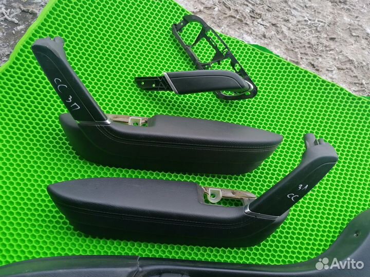 Обшивка ручка двери на VW Passat CC 2008-2017