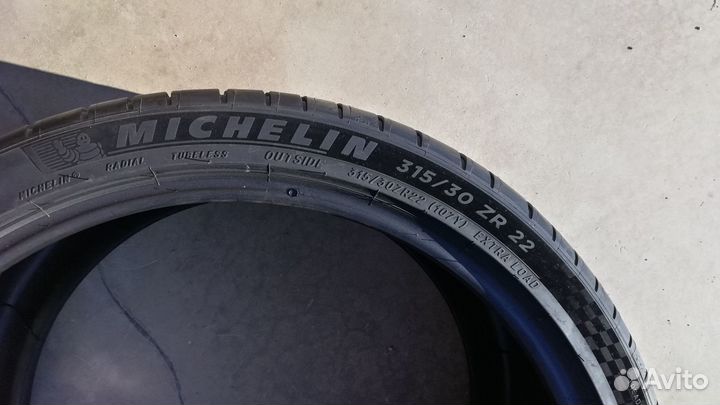Michelin Pilot Sport 4 S 285/35 R22 и 315/30 R22 108Y