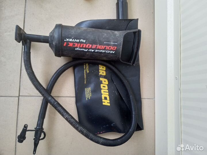 Надувная лодка Intex Seahawk 2