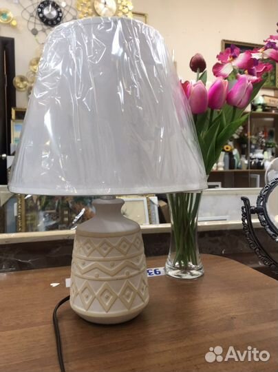 Лампа настольная