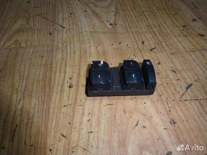 Блок управления стеклоподъемниками Audi A6 C6,4F
