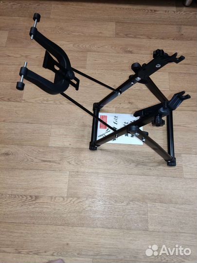 Стойка для сборки и ремонта колес велосипеда