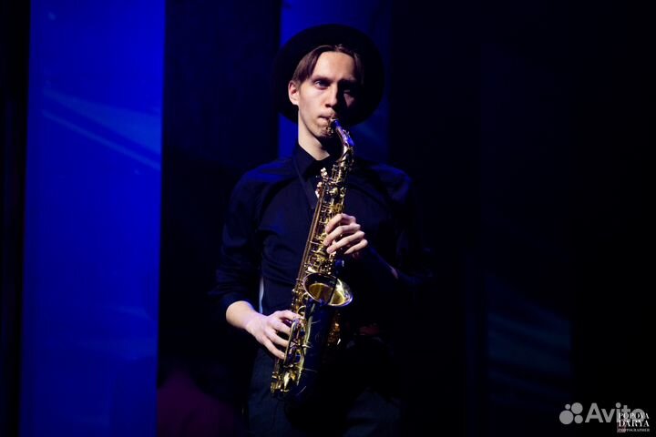 Саксофон. Живая музыка. Саксофонист на мероприятие