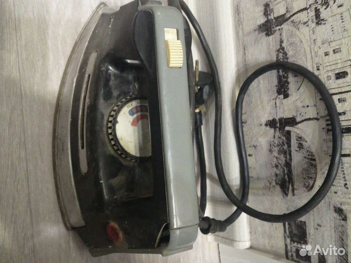 Утюг старинный