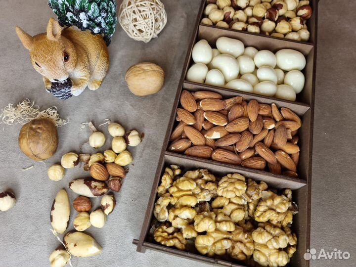 Подарочный набор с орехами, сухофруктом