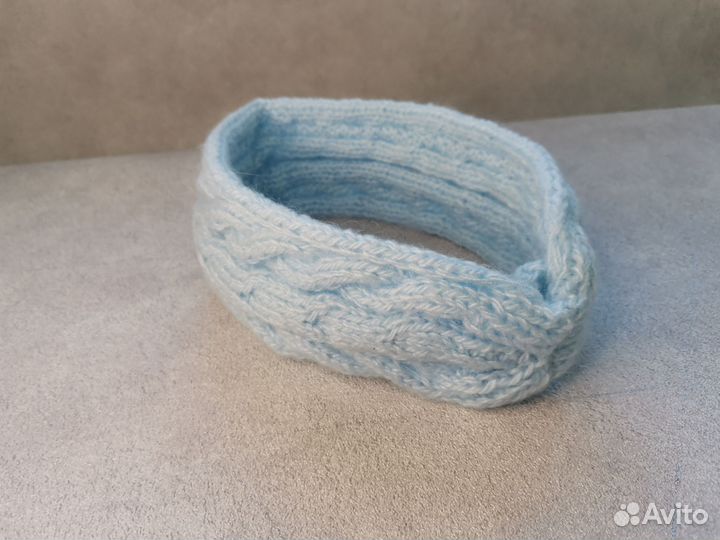 Повязка на голову вязаная