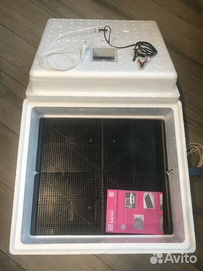 Инкубатор 63 яйца 220/12В автомат поворот