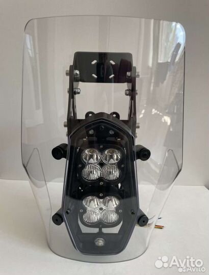 Головной свет с навигационной башней